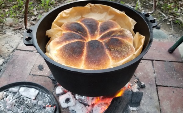 ダッチオーブンで焼いたパンと炭火焼き塩サバで『鯖サンド』つくったょ！