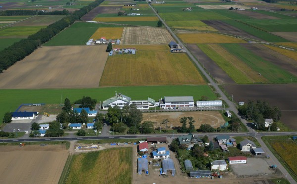 閉校間近の小学校をドローンで撮影した